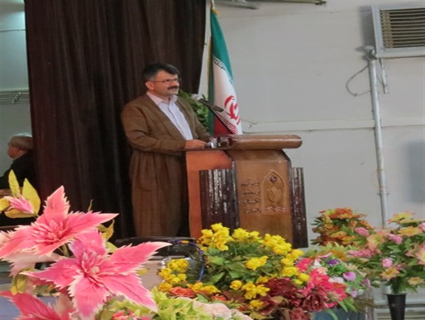 کارگر و کارفرما با هم همدل و همزبان باشند