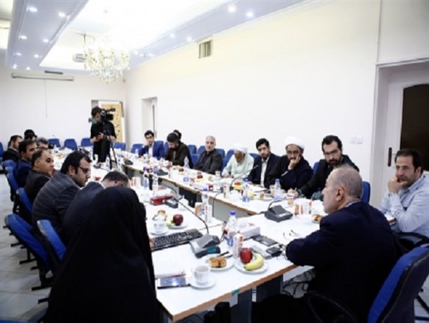 حوزه پژوهش نیازمند هم‌افزایی با مراکز علمی/ استفاده از توان علمی کارکنان