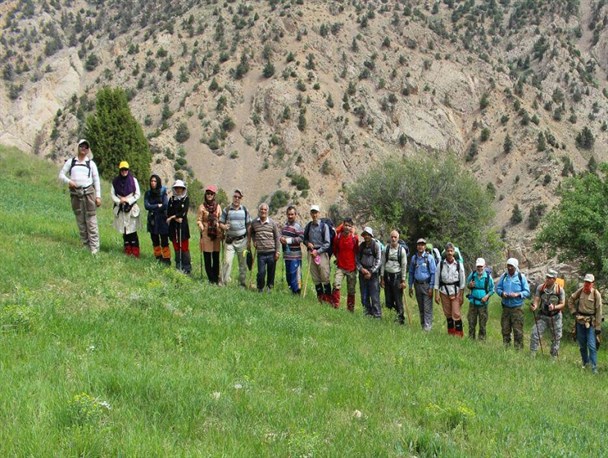 کوهپیمایی خانوادگی در شیروان برگزار می شود