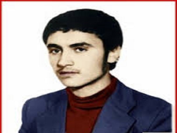 من اول عاشق الله ، دوم عاشق شهادت و سوم عاشق امام خمینی هستم