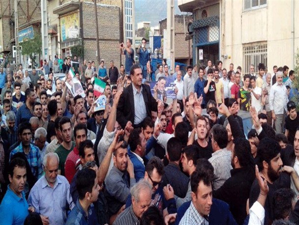 اینور آب و آن ور آب نداریم/ بیاییم به مرعشی اطمینان کنیم/ خاک مرده بر سر شهرک صنعتی لوشان باریده