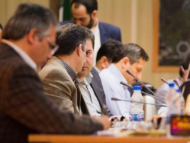 آیا همه نمایندگان پارلمان محلی سهمی در فسادهای مالی دارند؟