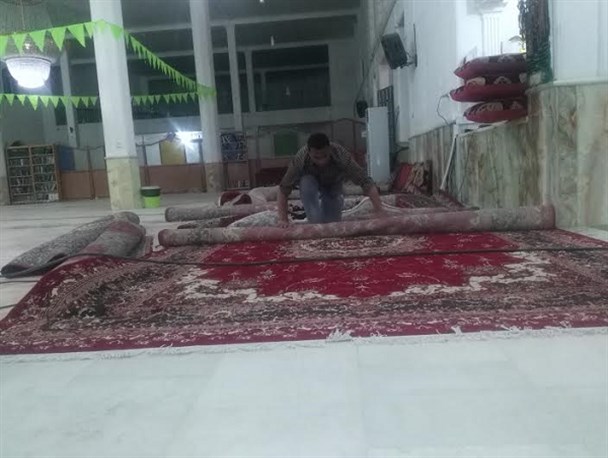 گزارش تصویری/ غبار روبی مسجد جامع سراوان همزمان با آغاز ماه شعبان
