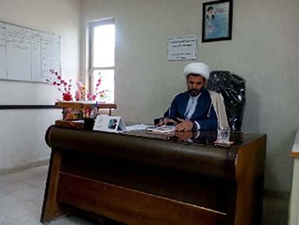 باید افرادی را انتخاب کنیم که در برابر دشمن موضع گیری صحیحی داشته باشند