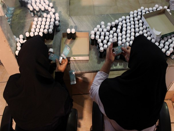 همت زنان کارگر برای چرخاندن چرخ اقتصاد کشور + تصاویر