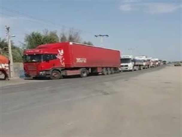 کمبود سهمیه سوخت معضل کامیون های حمل هندوانه جنوب شرق/ 10 هزار لیتر گازوئیل سهم بیش از 500 کامیون!