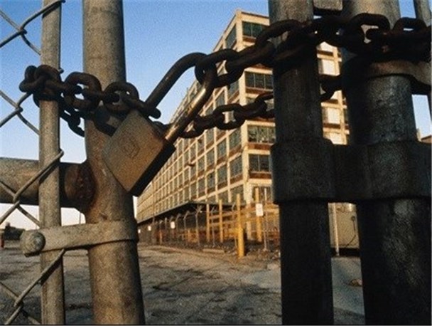 بستر مناسب برای بیان مشکلات واحدهای صنعتی و کارگران فراهم شود / سوءمدیریت مدیران ناکارآمد در واحدهای صنعتی