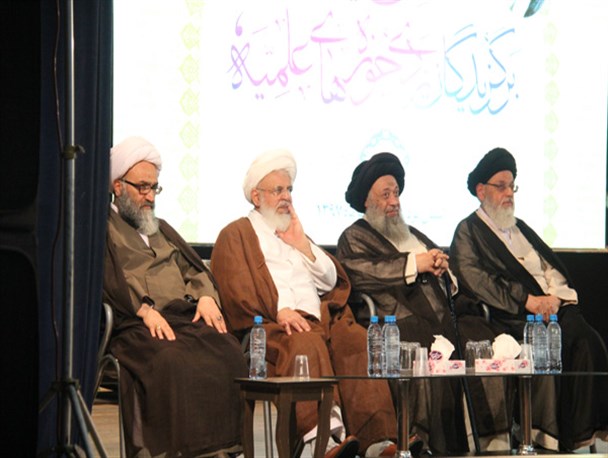 تصاویر/ همایش تجلیل از برگزیدگان یزدی حوزه‌های علمیه کشور