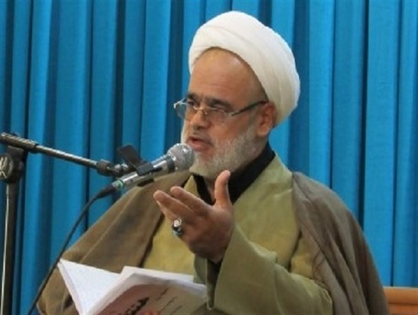 بصیرت‌افزایی و معنویت‌گرایی دو ویژگی مهم سپاه پاسداران/اجرای ۱۴۰ برنامه، ویژه هفته عقیدتی سیاسی در استان مرکزی