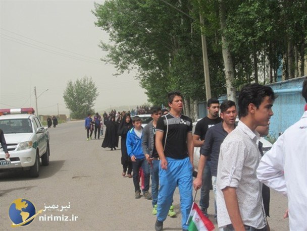 همایش پیاده روی خانوادگی در نیر برگزار شد+تصاویر