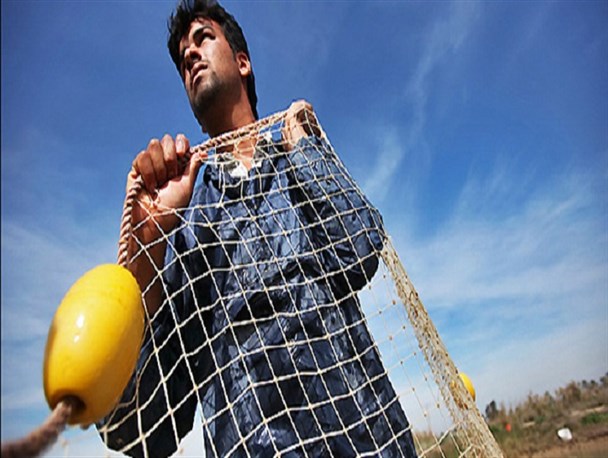 صیادان هندیجانی در تور شیلات و دریابانی