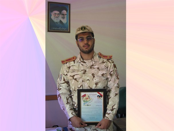 انتشار دو مجموعه شعری به نام عروج از سرباز نمونه کشوری
