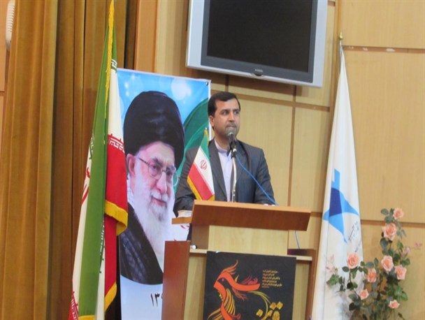 هنر یکی از حوزه های مهمی است که دانشجویان انقلابی کمتر به آن ورود می کنند