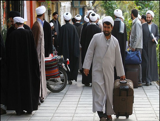 ۴۰ روحانی مُبلغ به مناطق مختلف چادگان اعزام شدند