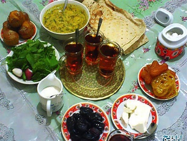 توصیه های تغذیه‌ای در ایام رمضان/ چه بخوریم که تشنه نشویم