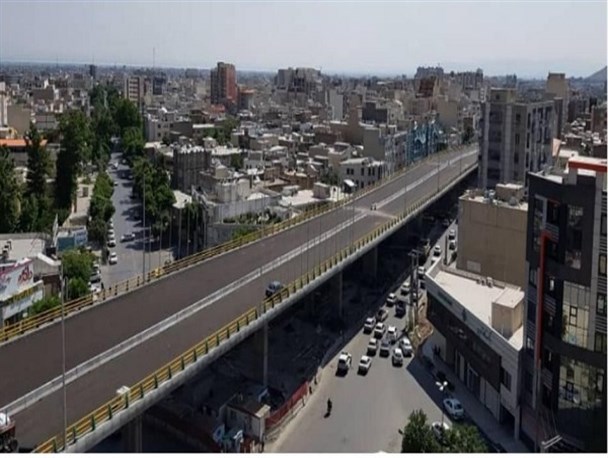پل شریعتی گره ترافیکی میدان شریعتی اراک را کاملا مرتع می کند/ قول شهردار اراک در خصوص رفع مشکلات مالی با قرارگاه