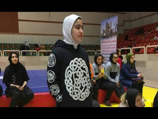 واکنش عضو تیم ملی بانوان ووشو به اظهارات بازیگران ایرانی در کَن؛ خودتان را مسخره جهان می کنید