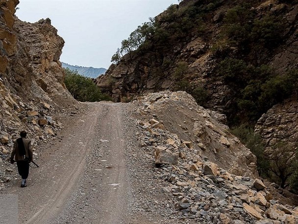 از چهره خاکی جاده تا چشمان منتظر اهالی/ رسیدن به توسعه با گذر از راه‌های روستایی