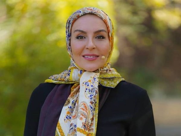 خانم ترانه علیدوستی هنرمند گرامی با این پز نمی‌شود از درد مردم گفت!