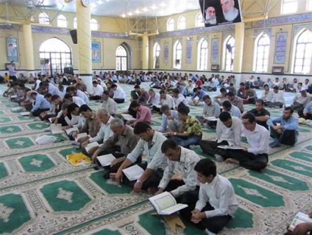 مراسم جزء خوانی قرآن کریم در 120 مسجد نهاوند برگزار می‌شود