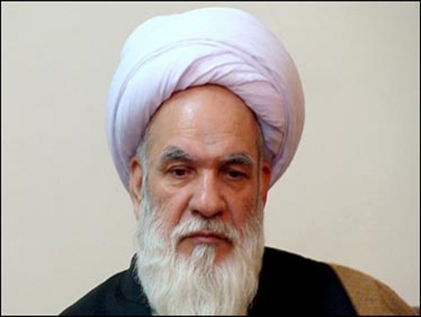 افرادی که چهره آمریکا را مسالمت‌آمیز معرفی می‌کنند در صف دشمن هستند