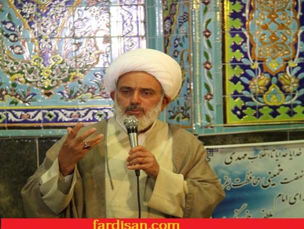 بزرگترین عبادت خدمت به محرومین جامعه است