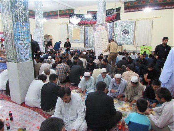 گزارش تصویری/برپایی سفره ضیافت افطاری در ماه میهمانی خداوند در شهرستان میرجاوه