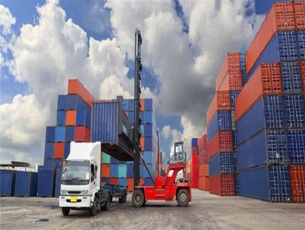 جزئیات ۶ میلیون تن کالای اساسی موجود در بنادر مهم کشور/ افت ۱۰ درصدی ترخیص از گمرکات