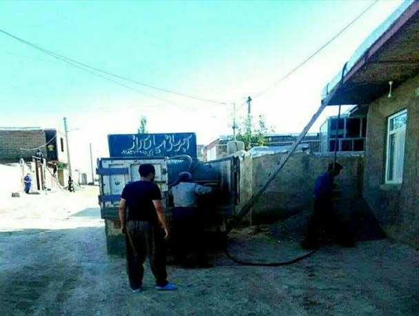 آبرسانی به ۱۰ روستای دهگلان با تانکر/ بیش از ۱۰۰ میلیارد تومان اعتباربرای حل مشکلات آب شرب این شهرستان نیاز است