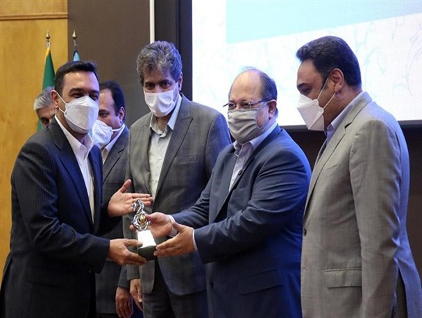 تقدیر وزیر کار از مدیرعامل شرکت صبا فولاد خلیج فارس