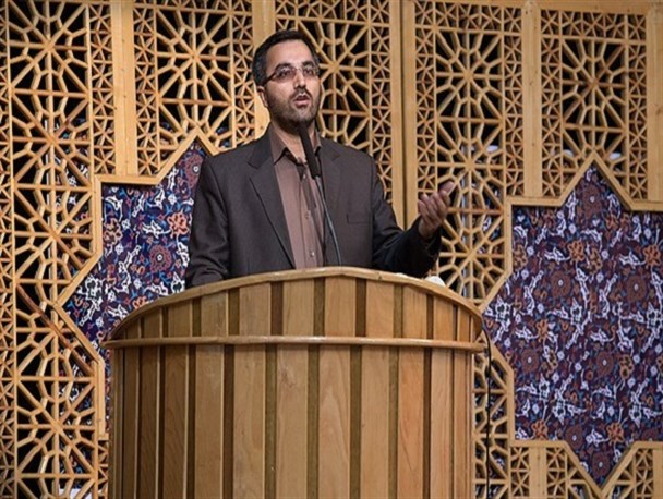 دشمن نمی‌خواهد نظام اسلامی تبدیل به الگویی برای جهان شود/ دفاع از انقلاب به معنای پیشروی است