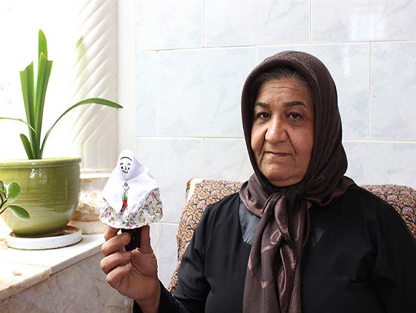 گزارشی از ساخت «عروسک های سنتی» در ابرکوه