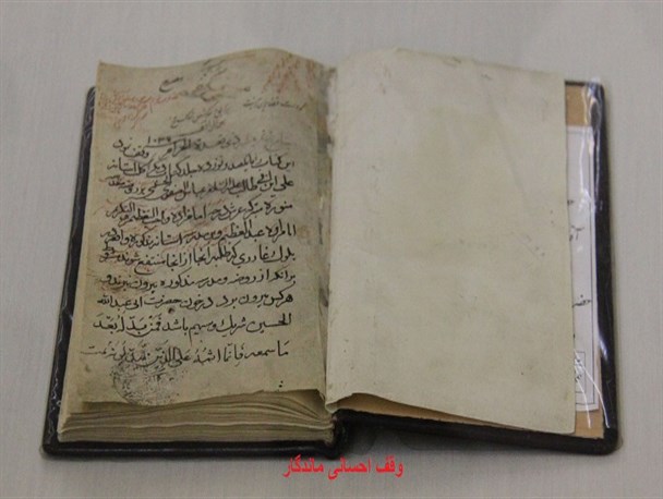وقف ۸۰۰ جلد کتاب برای کتابخانه مقبره علامه مجلسی(ره) اصفهان