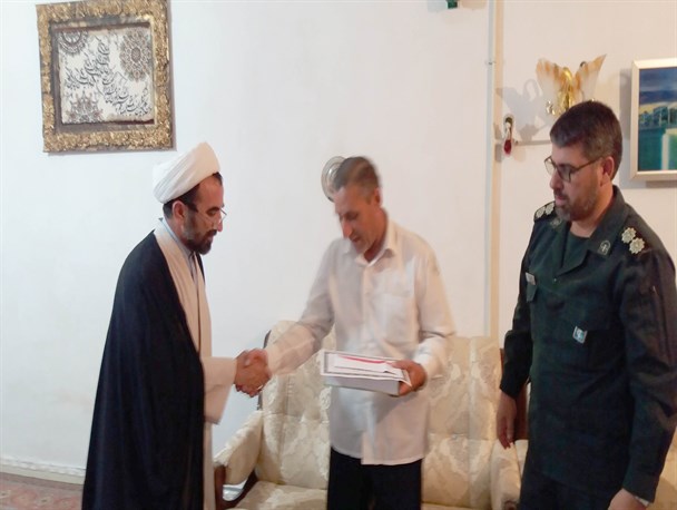 دیدار فرمانده سپاه پارس آباد با جمعی از آزادگان شهرستان + عکس