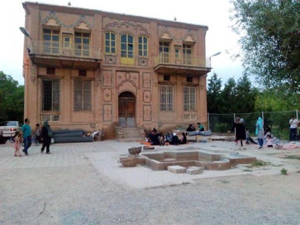 مرمت عمارت تاریخی "باغ دیده ور" آغاز شد
