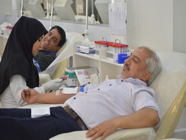 اهدای خون، مظهر فرهنگ ایثار در جامعه / گزارش تصویری