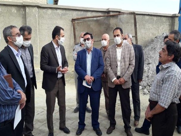 بوهای مشمئز کننده، معاون استاندار همدان را هم به شهرک صنعتی بهاران کشاند/ لزوم نصب سیستم پایش آنلاین آلودگی