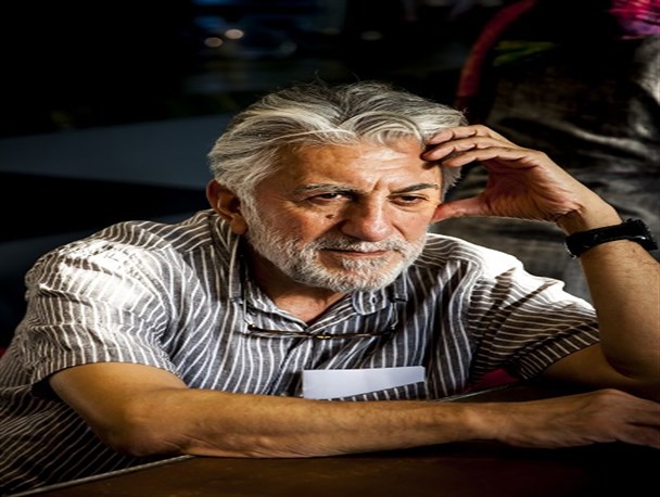 آقای کیانیان، مشکلات امروز نتیجه حمایت شما از دولت روحانی است/ لااقل فقط یک بار طرح مجلس را می‌خواندید