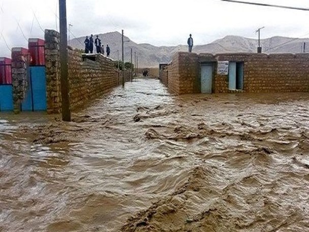 رفع آبگرفتگی روستای "پرسک" الشتر