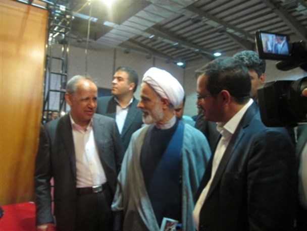 بازدید معاون امور مجلس رییس جمهوری ازنمایشگاه کتاب در زنجان