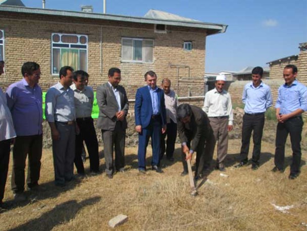 گلنگ زنی مرکز بهداشت روستای قلعه جیق گمیشان