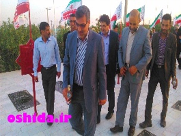گزارش تصویری از غباروبی مزار شهدای زابل به مناسبت هفته دولت