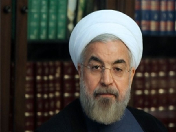 پست سفارشی یک جلد تاریخ انقلاب برای جناب رئیس جمهور!