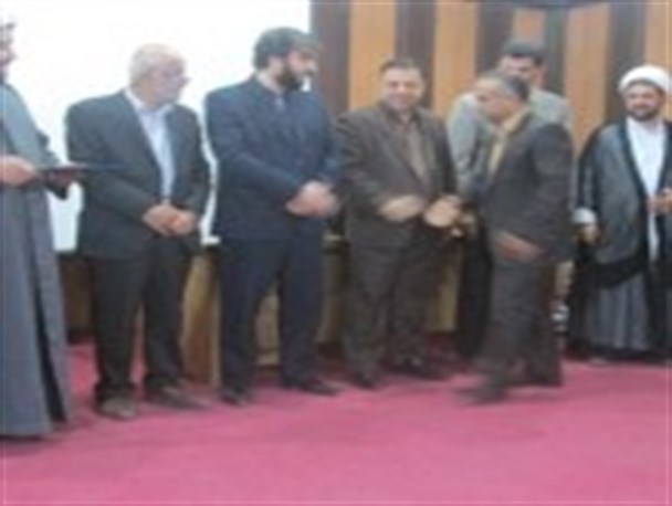 کارمندان نمونه ادارات تاکستان تجلیل شدند