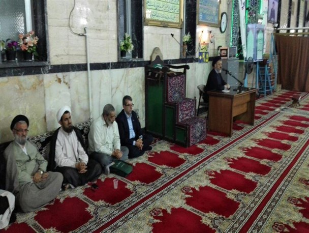 انتقاد سازنده برای توسعه و پیشرفت لازم است/ انتقادها باید دست گیرانه باشد