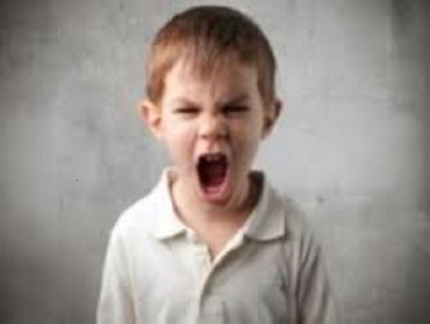 با کودکی که فحش می دهد چه کنیم؟