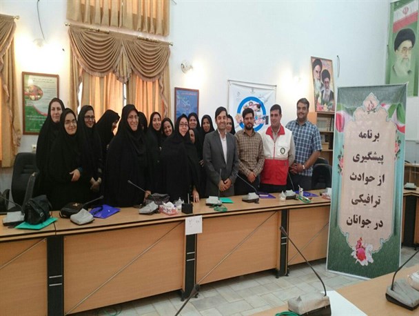 دوره آموزشی مربیگری پیشگیری از حوادث ترافیکی در میبد +تصاویر