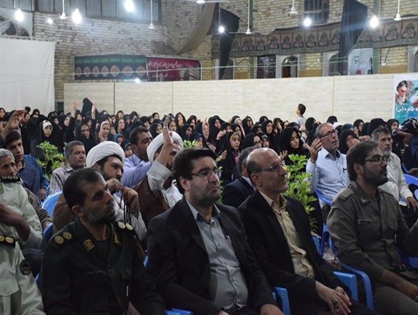 رمز عاشقی شهدا تکریم پدر و مادر است