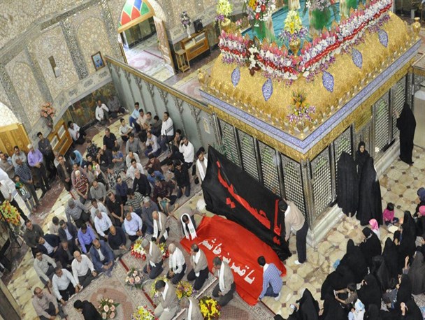 صحن و سرای حرم مطهر امامزادگان آقاعلی عباس و سید محمد (ع) گل آرایی شد/ تصاویر