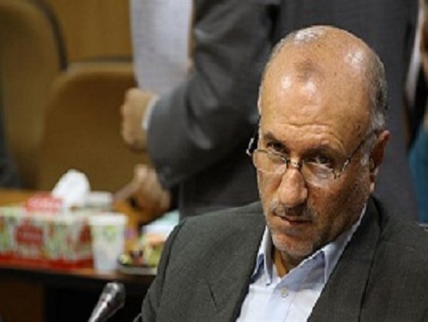 دولت به جای توجه به مشکلات فرهنگیان حقوق‌شان را هم با تاخیر می‌دهد/ دوستان ما به وامهای میلیاردی صندوق ذخیره فرهنگیان سرپوش گذاشتند/ آقای روحانی! ما غرش ابرها را نمی‌خواهیم، بارش باران را می‌طلبیم